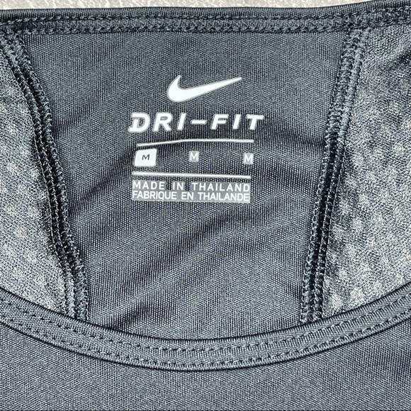 Nike Dri Fit  Womens Active Top size Medium - Picture 4 of 9